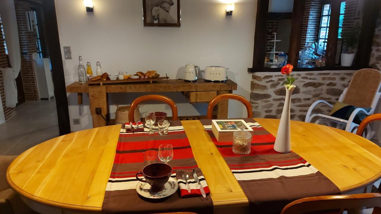 Les 3 Roses Bed and Breakfast Anjouin Buitenkant foto