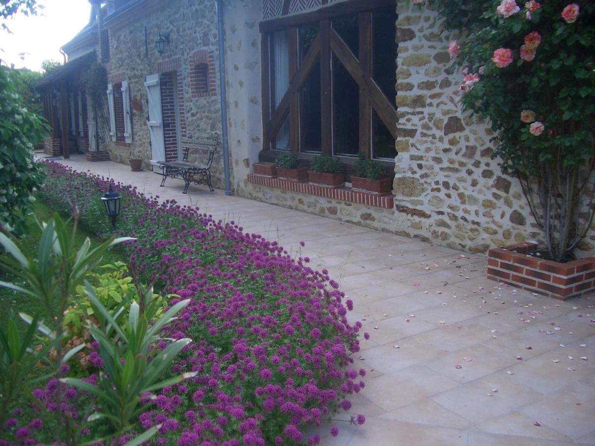 Les 3 Roses Bed and Breakfast Anjouin Buitenkant foto